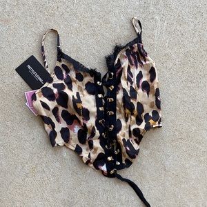 Pretty little thing crop